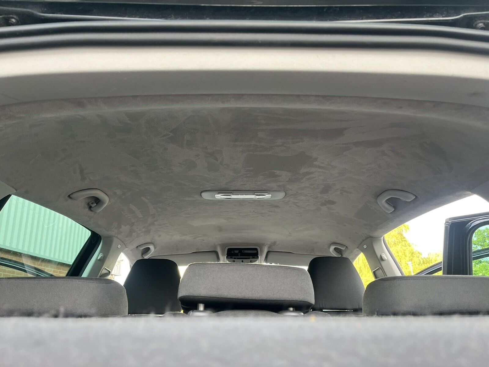 Saggy Headliner in Golf